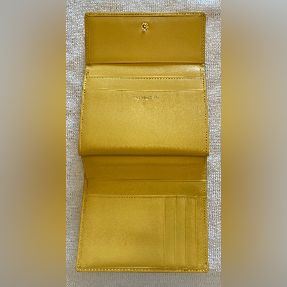 Yves Saint Laurent VINTAGE Authentic Sunflower Yellow Leather Compact Wallet - Picture 3 of 16